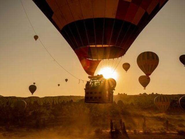 Masalsı Bir Yolculuk ve Tarihin Derinliklerine Eşsiz Bir Keşif! KAPADOKYA TURU