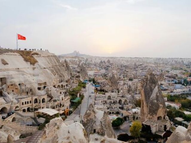 Masalsı Bir Yolculuk ve Tarihin Derinliklerine Eşsiz Bir Keşif! KAPADOKYA TURU